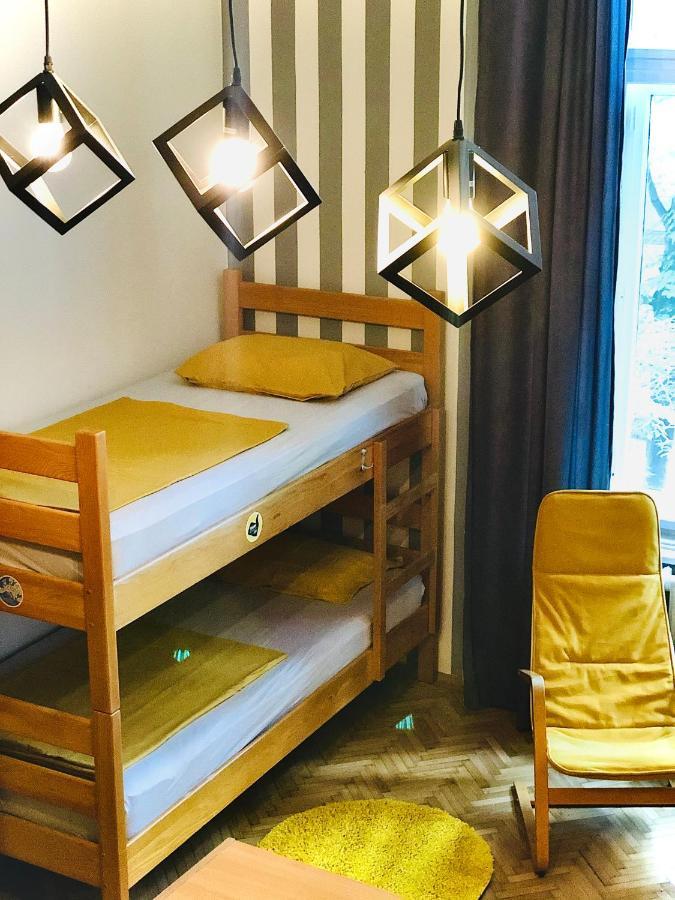 Hostel Sova โนวีซาด ภายนอก รูปภาพ